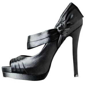 NWOT Aldo Satin Heels